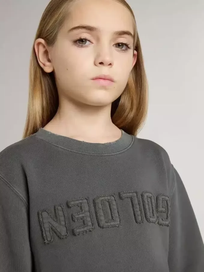 Grå sweatshirt för barn med upphöjt logo