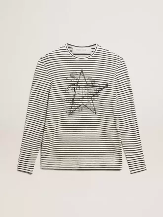 Herr-T-shirt med vita och blå ränder och brodyr på framsidan