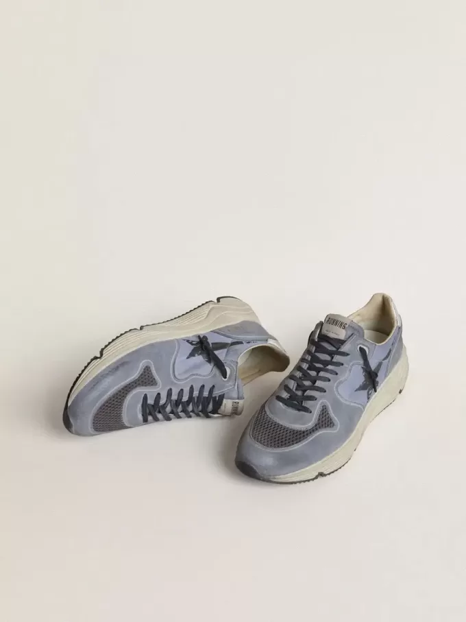 Herrskor med löparsula i ljusblå nylon och nubuck med svart stjärna Herrskor med löparsula i ljusblå nylon och nubuck med svart stjärna