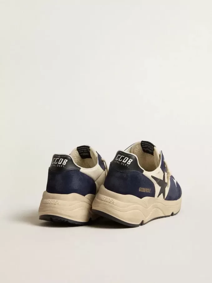 Herrskor Running Sole i svart och beige nappa med svart stjärna och hälflik Herrskor Running Sole i svart och beige nappa med svart stjärna och hälflik