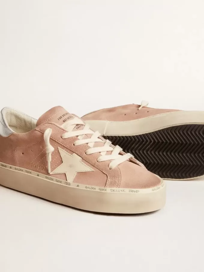 Hi Star för damer i rosa mocka med krämfärgad stjärna och silverfärgad läderflik på hälen Hi Star för damer i rosa mocka med krämfärgad stjärna och silverfärgad läderflik på hälen