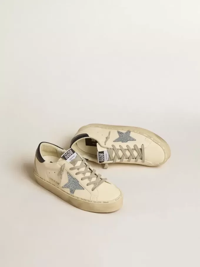 Hi Star i nappa med Swarovski-kristallstjärna och mörkblå läderflik på hälen Hi Star i nappa med Swarovski-kristallstjärna och mörkblå läderflik på hälen