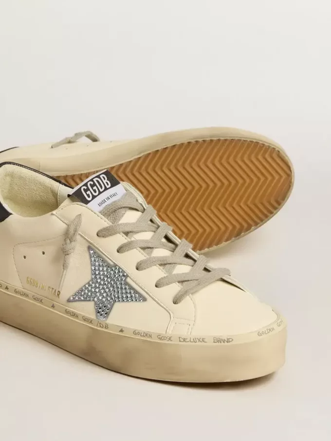 Hi Star i nappa med Swarovski-kristallstjärna och mörkblå läderflik på hälen Hi Star i nappa med Swarovski-kristallstjärna och mörkblå läderflik på hälen