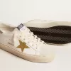 Hi Star med Swarovski-kristallstjärna och silverfärgad läderflik på hälen Hi Star med Swarovski-kristallstjärna och silverfärgad läderflik på hälen