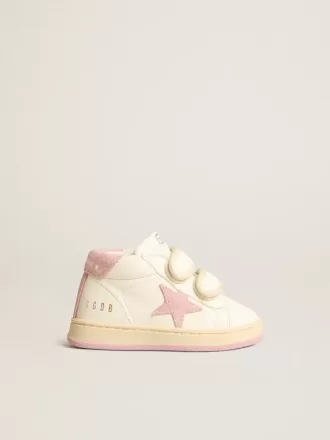 Junior June i nappa med stjärna och hälflik i gammalt rosa mocka