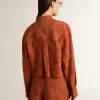 Kort skjorta för damer i tegelröd jacquard med vida ärmar Kort skjorta för damer i tegelröd jacquard med vida ärmar