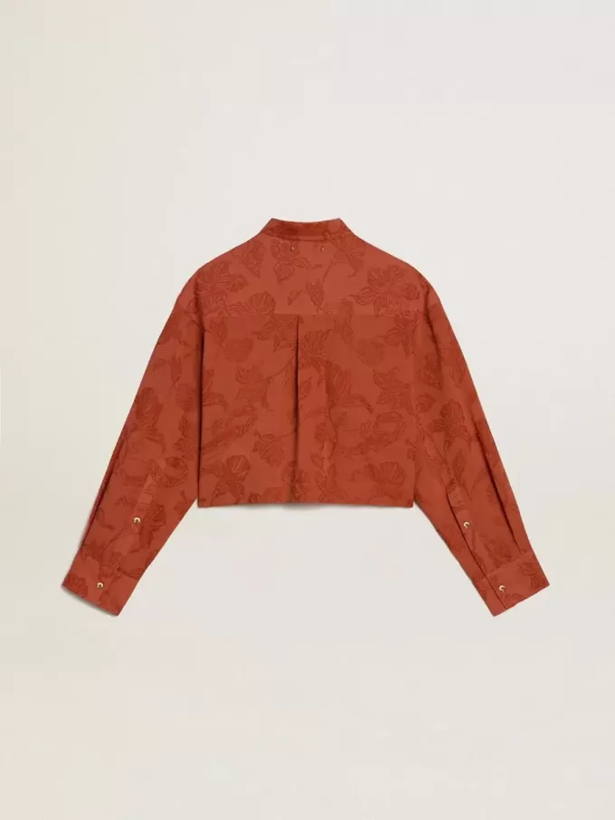 Kort skjorta för damer i tegelröd jacquard med vida ärmar Kort skjorta för damer i tegelröd jacquard med vida ärmar