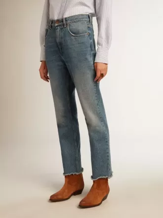 Korta, utsvängda jeans för damer med medium tvätt