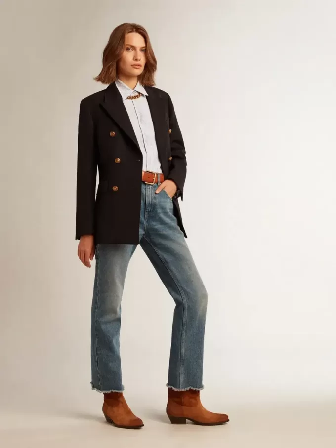 Korta, utsvängda jeans för damer med medium tvätt