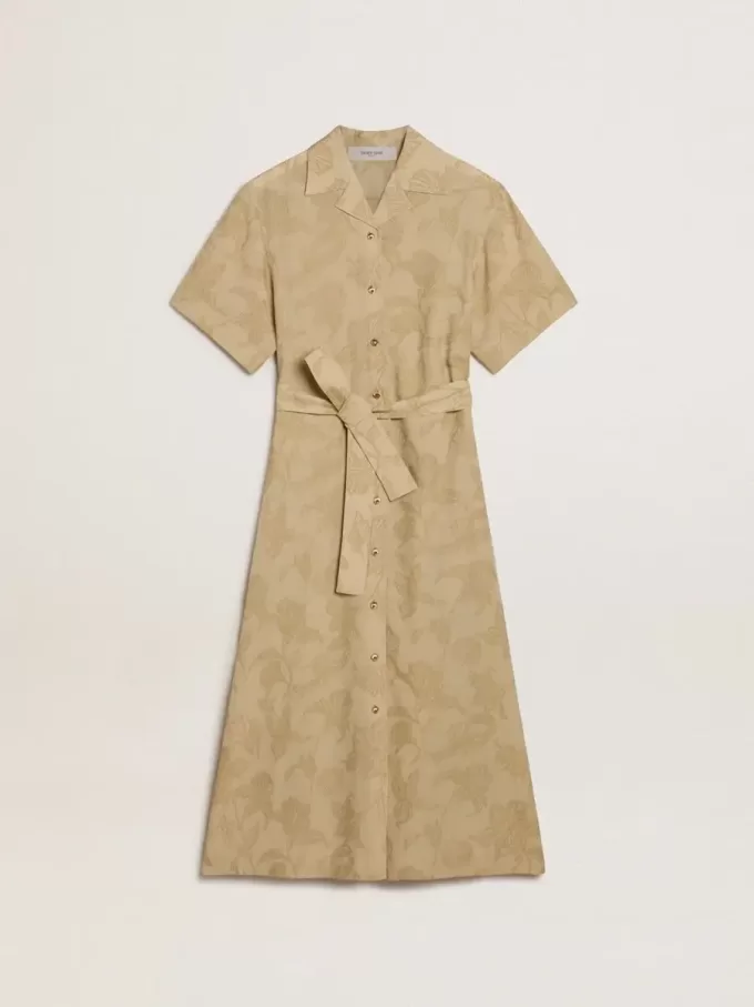Kortärmad skjortklänning för dam i beige blommig jacquard Kortärmad skjortklänning för dam i beige blommig jacquard