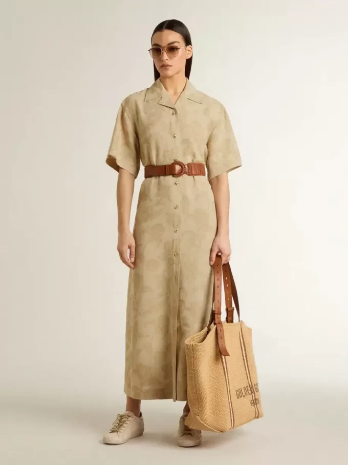 Kortärmad skjortklänning för dam i beige blommig jacquard Kortärmad skjortklänning för dam i beige blommig jacquard