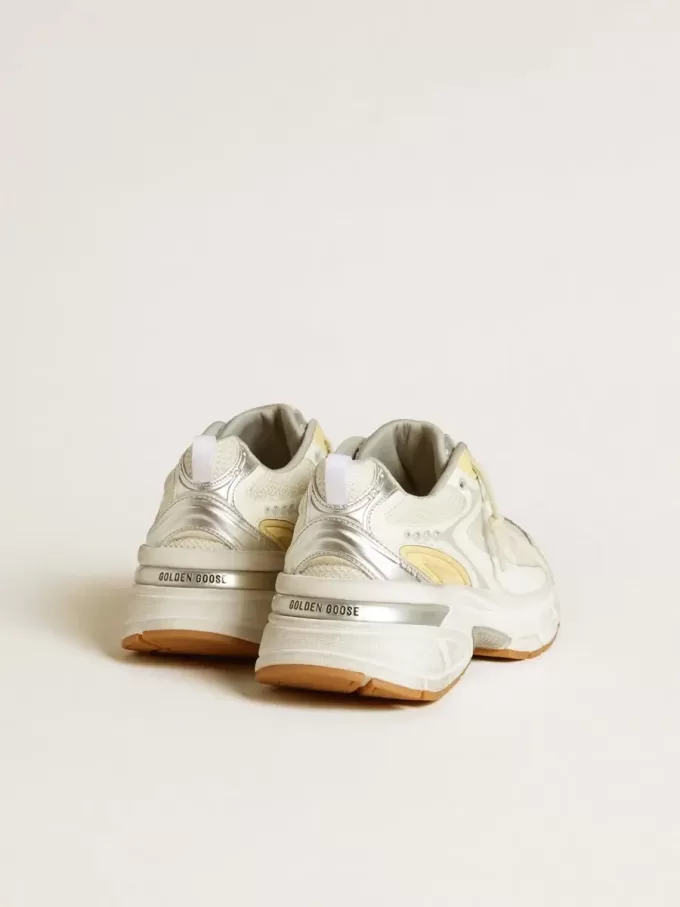Lightstar för damer i vitt läder och mesh med sliten vit stjärna Lightstar för damer i vitt läder och mesh med sliten vit stjärna