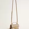 Liten Venezia-väska i beige läder med gulddetaljer Liten Venezia-väska i beige läder med gulddetaljer