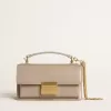 Liten Venezia-väska i beige läder med gulddetaljer Liten Venezia-väska i beige läder med gulddetaljer