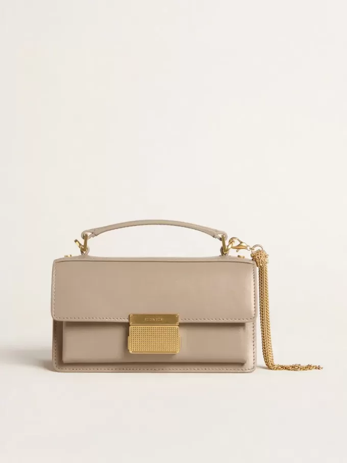 Liten Venezia-väska i beige läder med gulddetaljer Liten Venezia-väska i beige läder med gulddetaljer