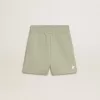 Ljusgröna shorts med vit stjärna