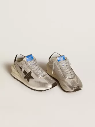 Marathon för herr med silverfärgat ripstop-nylonöverdel och svart stjärna