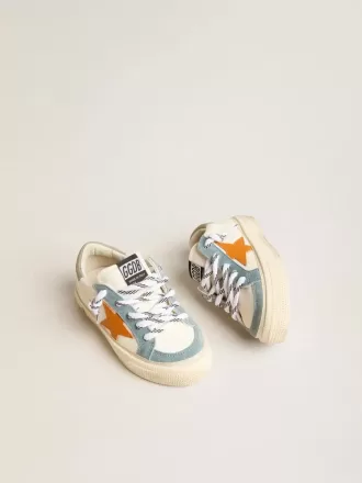 May Teen i nappa med orange läderstjärna och blå mockainsatser