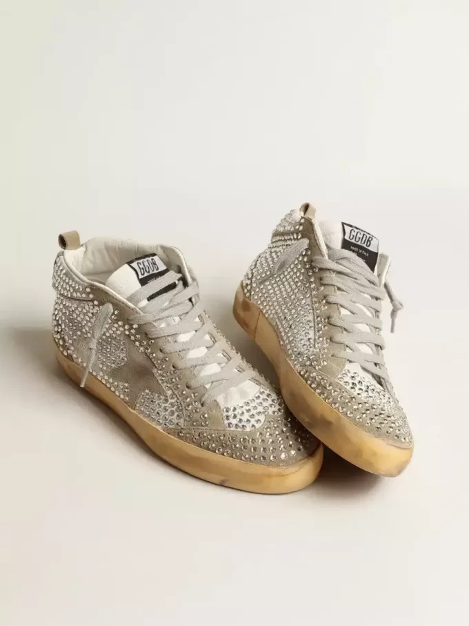 Mid Star för dam i vitt och duvgrått mocka med Swarovski-kristaller