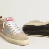 Mid Star för herr i beige mocka med pulverblå läderstjärna och hälflik Mid Star för herr i beige mocka med pulverblå läderstjärna och hälflik