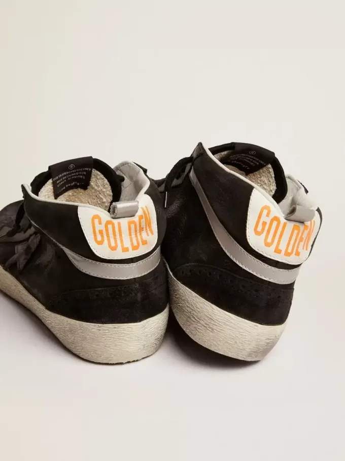 Mid Star för herr i nubuck med svart läderstjärna och silverglans Mid Star för herr i nubuck med svart läderstjärna och silverglans