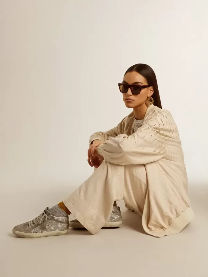 Mid Star i silverfärgat mocka med Swarovski-kristaller och mocka-stjärna