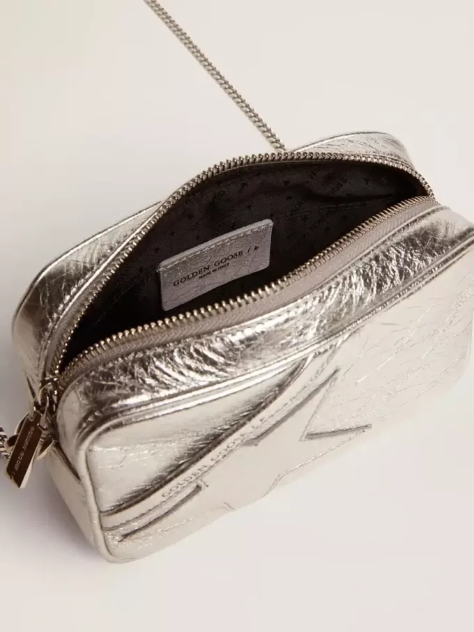 Mini Star Bag för dam i silverlaminerat läder med ton-i-ton-stjärna Mini Star Bag för dam i silverlaminerat läder med ton-i-ton-stjärna