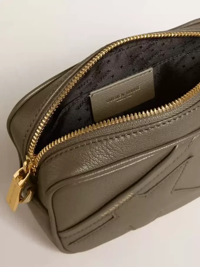 Mini Star Bag i salviagrönt läder med ton-i-ton-stjärna Mini Star Bag i salviagrönt läder med ton-i-ton-stjärna