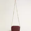 Mini Star Bag i vinrött läder med ton-i-ton-stjärna Mini Star Bag i vinrött läder med ton-i-ton-stjärna