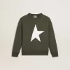Mörkgrön sweatshirt för pojkar med vit maxistjärna på framsidan Mörkgrön sweatshirt för pojkar med vit maxistjärna på framsidan