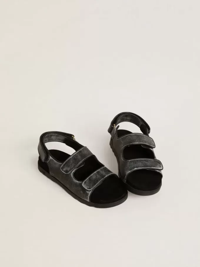 Noa Young sandaler i slitet svart läder Noa Young sandaler i slitet svart läder
