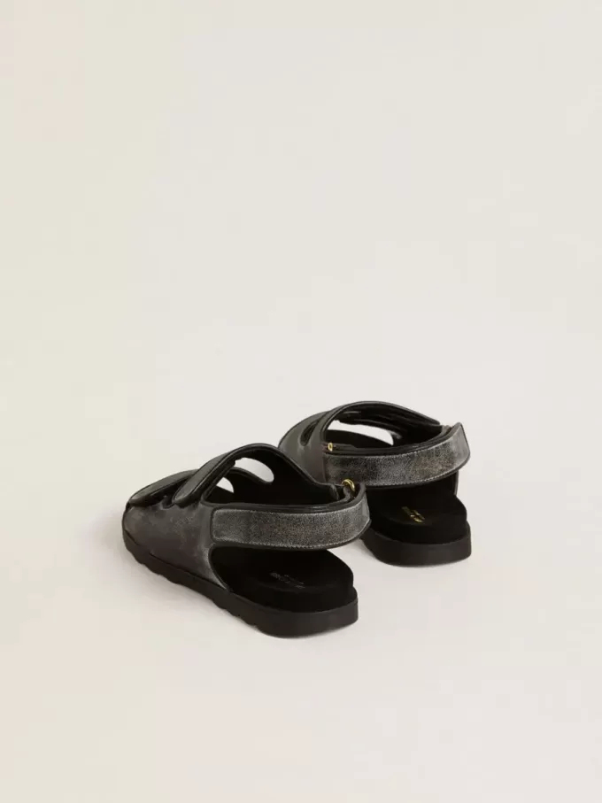Noa Young sandaler i slitet svart läder Noa Young sandaler i slitet svart läder
