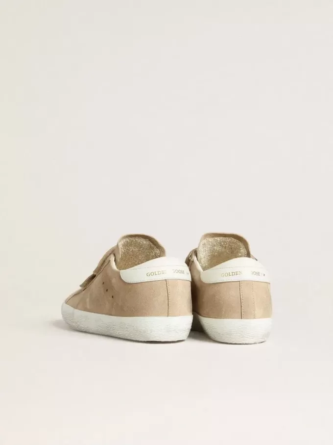 Old School för damer i beige mocka med vit läderflik på hälen