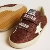 Old School Junior i burgundy glitter med läderstjärna och hälflik Old School Junior i burgundy glitter med läderstjärna och hälflik