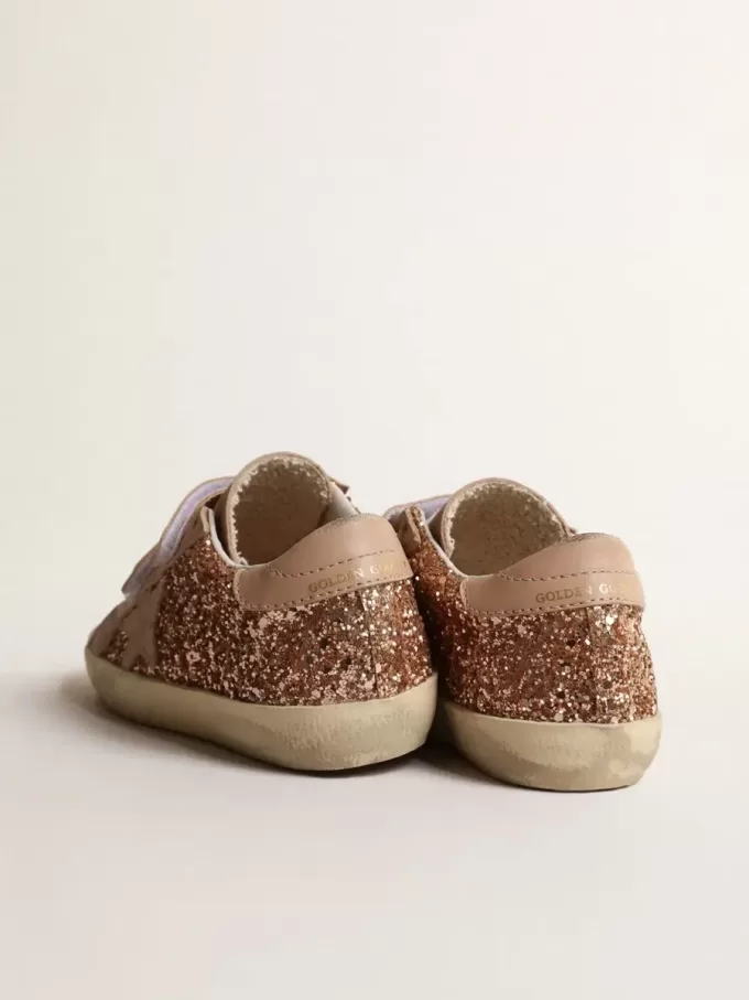 Old School Young i persikorosa glitter med rosa mockastjärna Old School Young i persikorosa glitter med rosa mockastjärna