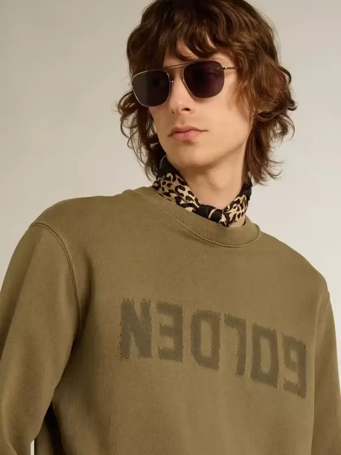 Olivgrön sweatshirt för herr med Golden-text Olivgrön sweatshirt för herr med Golden-text