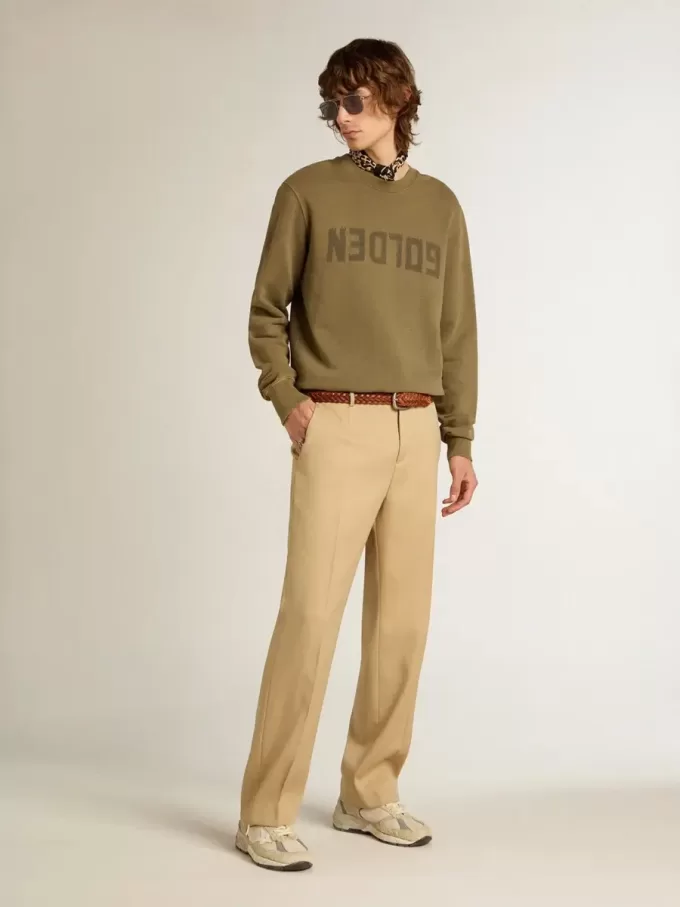 Olivgrön sweatshirt för herr med Golden-text Olivgrön sweatshirt för herr med Golden-text