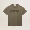 Olivgrön T-shirt i normal passform med guldfärgad text på framsidan Olivgrön T-shirt i normal passform med guldfärgad text på framsidan
