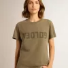 Olivgrön T-shirt för damer med guldfärgad text