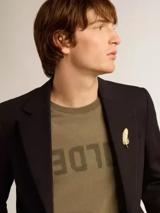 Olivgrön T-shirt för herr med guldfärgad text