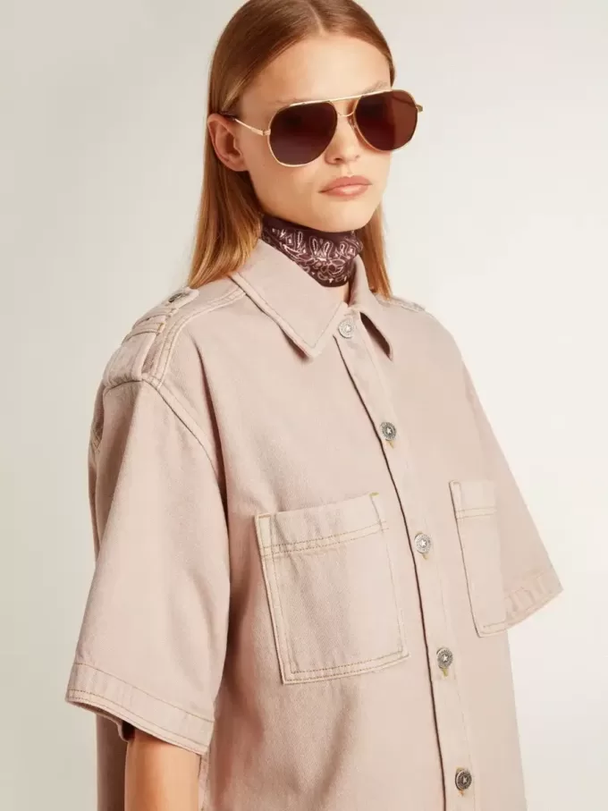 Oversized denimskjorta för damer i rosa färg Oversized denimskjorta för damer i rosa färg