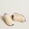 Running Sole för damer i nappaläder med rosa läderstjärna och blå läderflik på hälen Running Sole för damer i nappaläder med rosa läderstjärna och blå läderflik på hälen