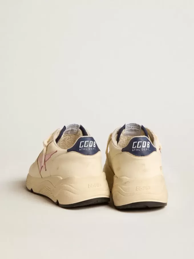 Running Sole för damer i nappaläder med rosa läderstjärna och blå läderflik på hälen Running Sole för damer i nappaläder med rosa läderstjärna och blå läderflik på hälen