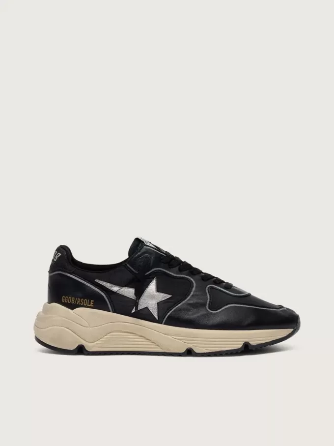 Running Sole för damer i svart nappaläder och nylon med en silverfärgad läderstjärna