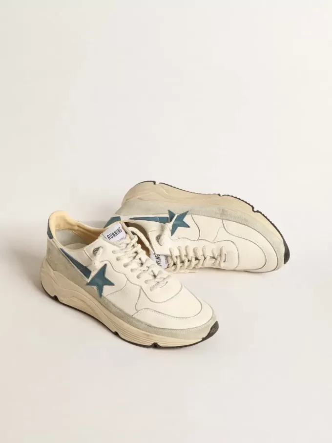 Running Sole i nappa med blå läderstjärna och insats i mocka Running Sole i nappa med blå läderstjärna och insats i mocka