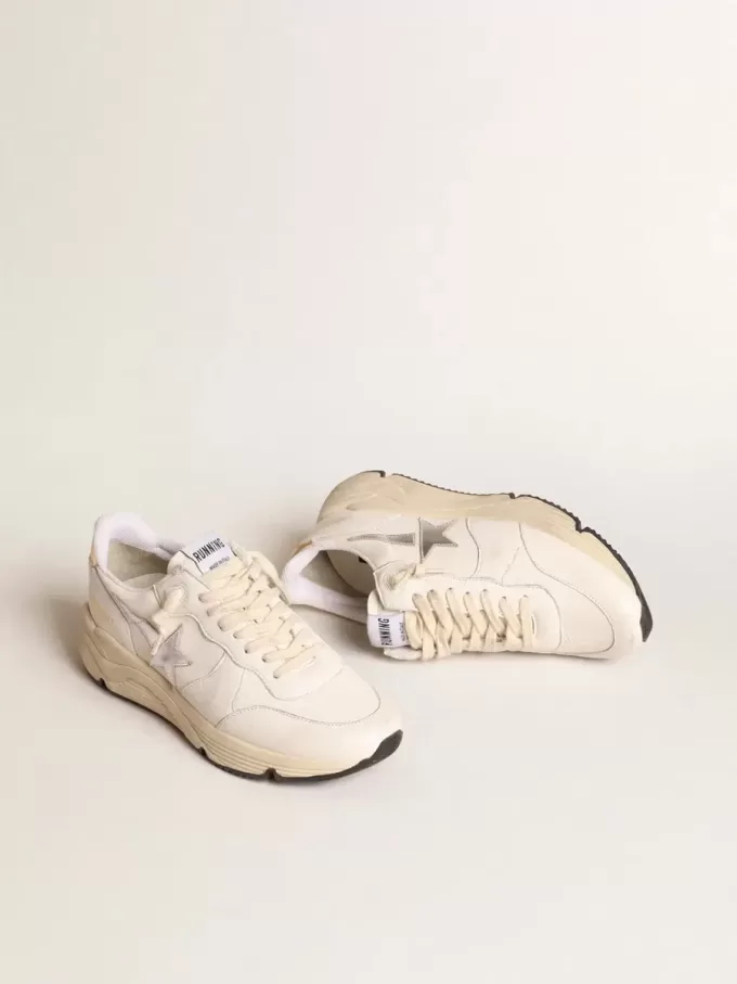 Running Sole i nappa med silverstjärna och guldläderflik på hälen