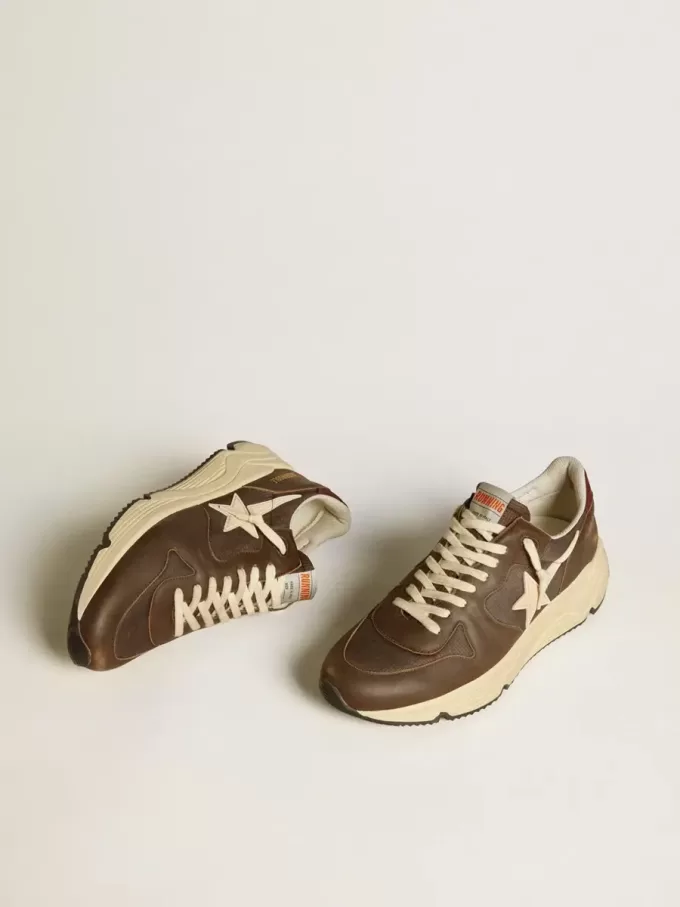 Running Sole i nylon och läder med TPU-stjärna och nubuck-hälflik Running Sole i nylon och läder med TPU-stjärna och nubuck-hälflik