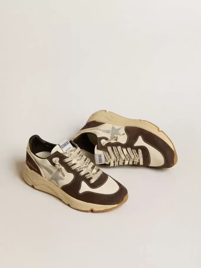 Running Sole LTD för damer i nappa och brunt mocka med en stjärna i Swarovski-kristall Running Sole LTD för damer i nappa och brunt mocka med en stjärna i Swarovski-kristall