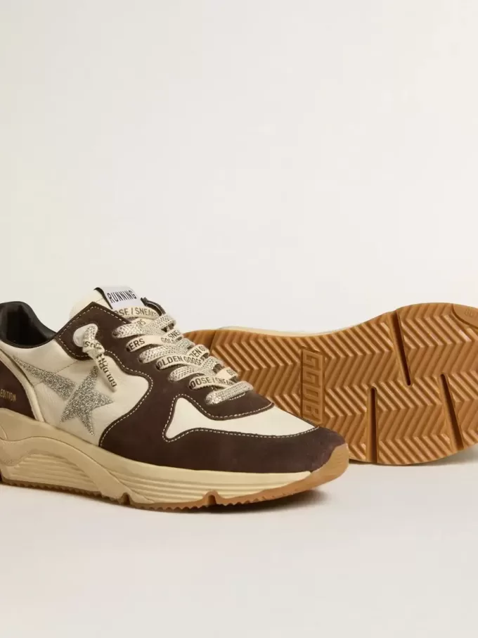 Running Sole LTD för damer i nappa och brunt mocka med en stjärna i Swarovski-kristall Running Sole LTD för damer i nappa och brunt mocka med en stjärna i Swarovski-kristall