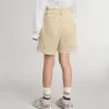 Sandfärgade shorts för flickor med broderad logotyp Sandfärgade shorts för flickor med broderad logotyp
